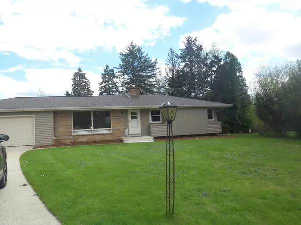 8818 N Greenvale ROAD, Bayside, WI 53217