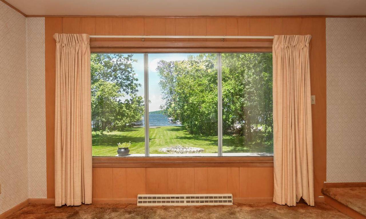 Pewaukee, WI 53072,W267N2817 Woodland DRIVE