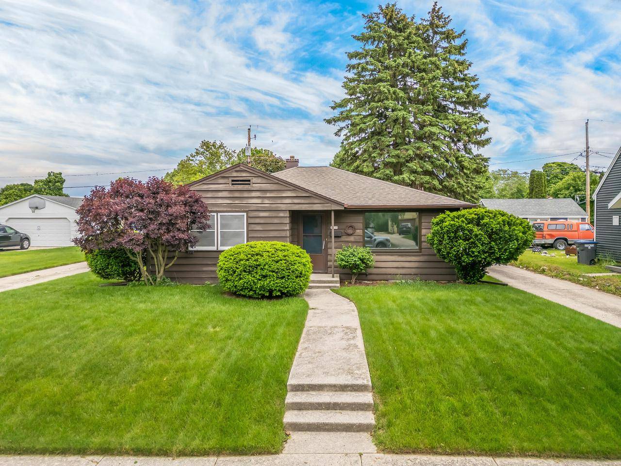 Sheboygan, WI 53081,1437 S 21st STREET