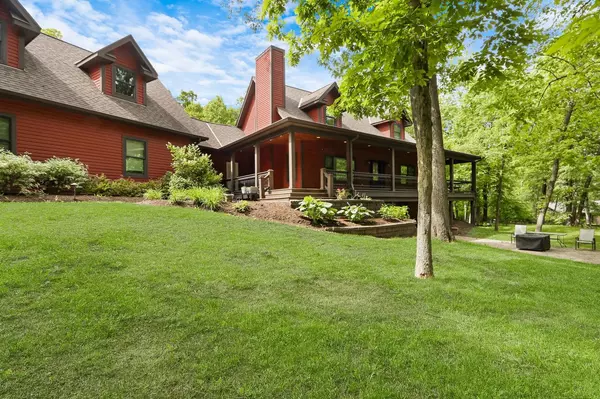 8656 184th AVENUE, Bristol, WI 53104