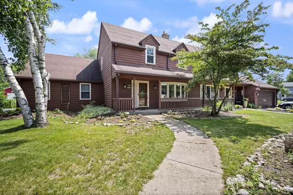 N17W5189 Garfield CIRCLE, Cedarburg, WI 53012