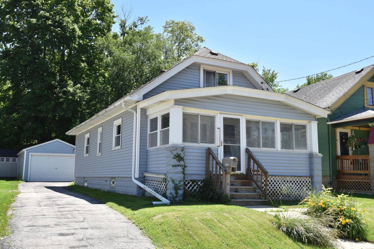 1017 N Chicago AVENUE, South Milwaukee, WI 53172