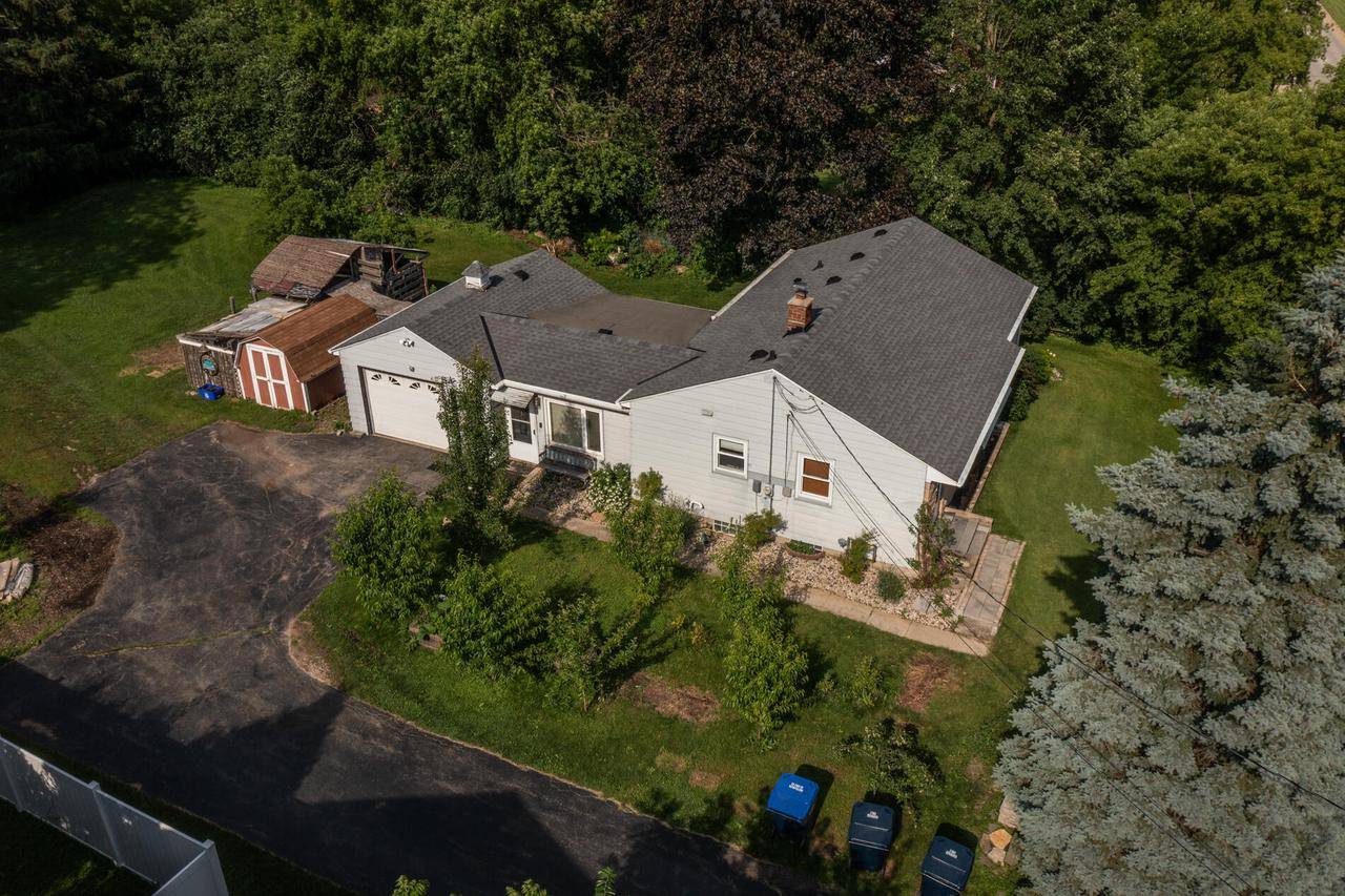 S15W22262 Arcadian AVENUE, Waukesha, WI 53186