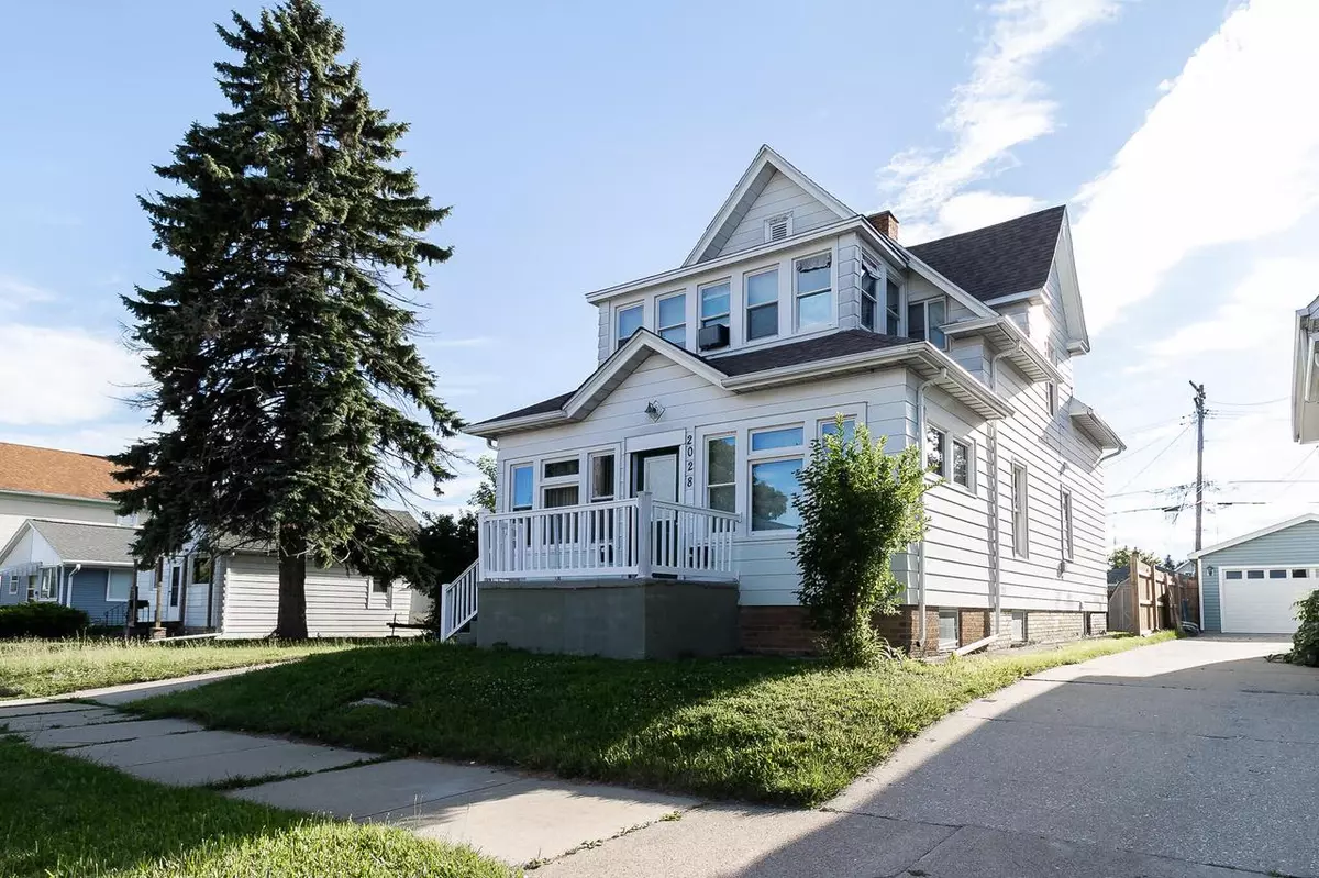 Racine, WI 53403,2028 Phillips AVENUE