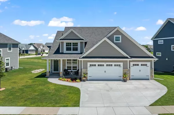 1384 Goldenrod WAY, Oconomowoc, WI 53066