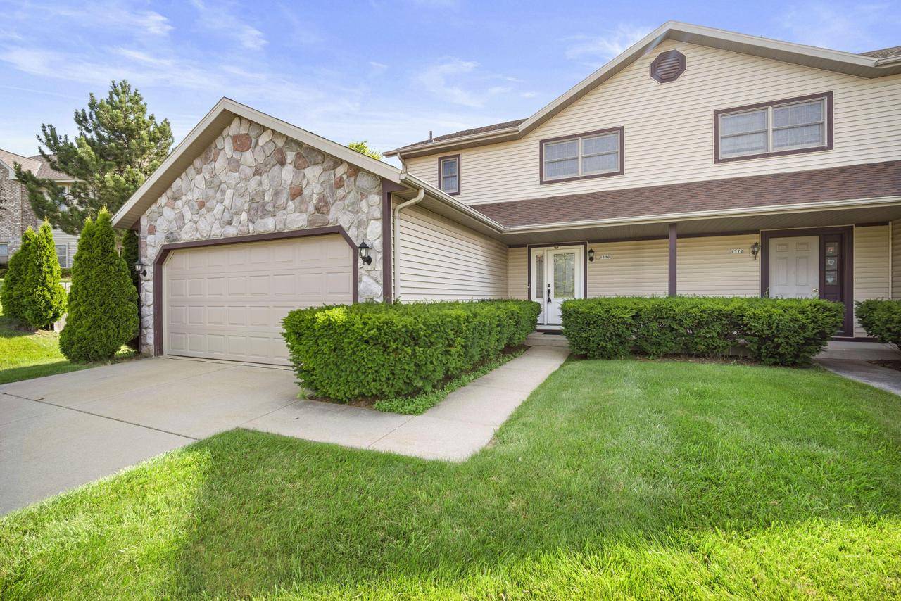 1570 Iroquois AVENUE, Grafton, WI 53024