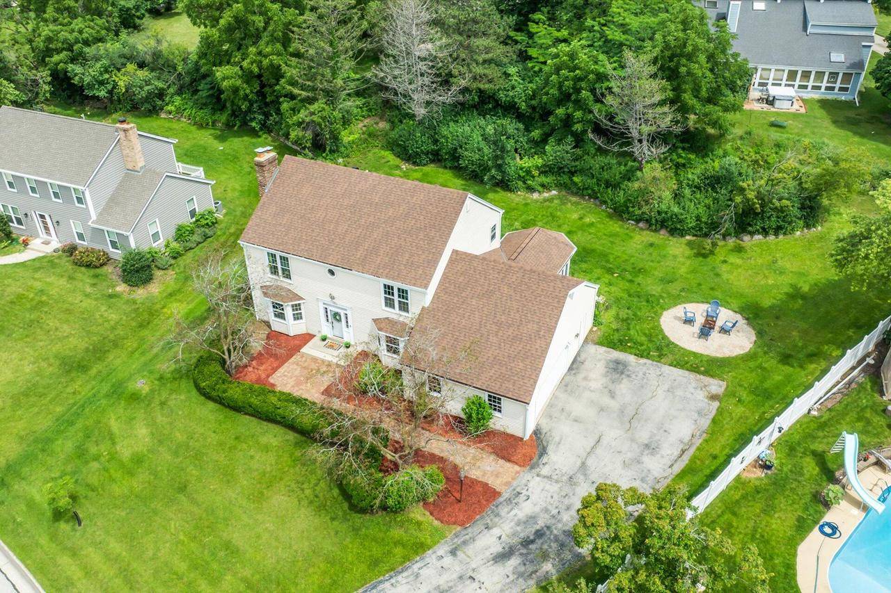 11830 W Waterford AVENUE, Greenfield, WI 53228