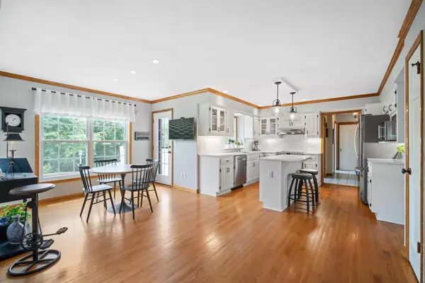 New Berlin, WI 53151,12715 W North LANE