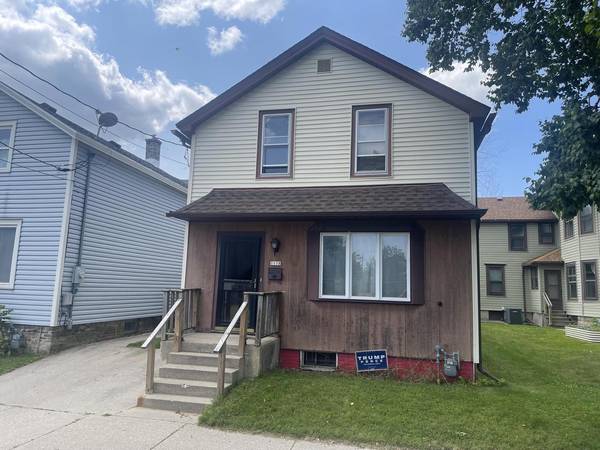 1118 S 11th STREET, Manitowoc, WI 54220