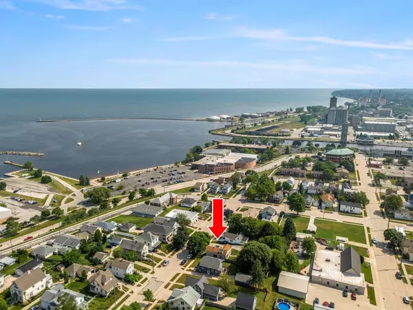 Manitowoc, WI 54220,420 N 5th STREET