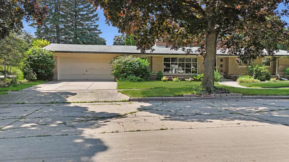 Kenosha, WI 53143,7850 5th AVENUE