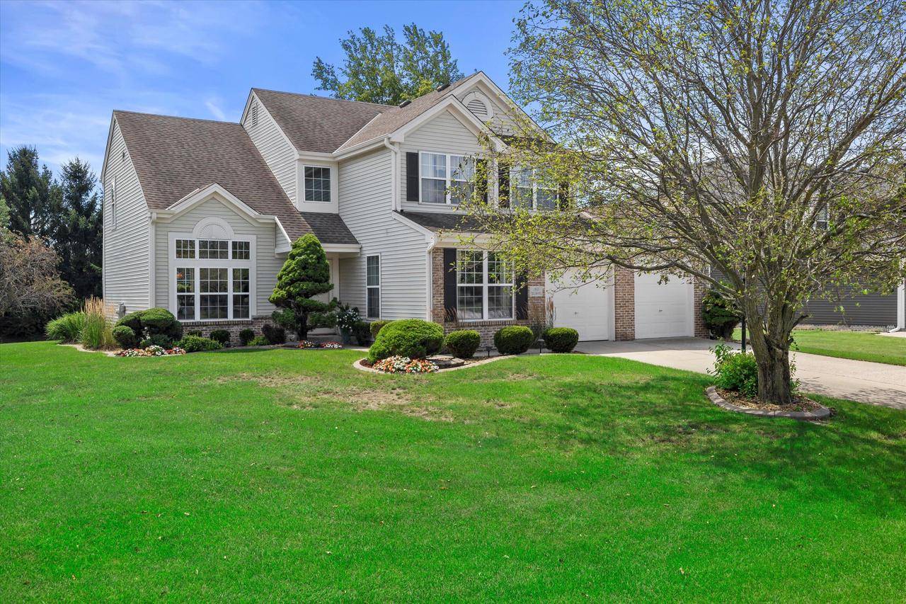 N57W24935 Clover DRIVE, Sussex, WI 53089