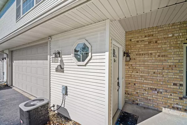 Burlington, WI 53105,1073 S Pine STREET #201