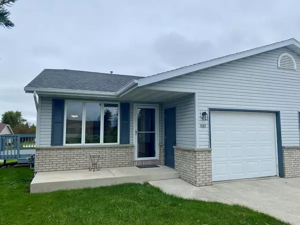 525 Dutch COURT, Oostburg, WI 53070
