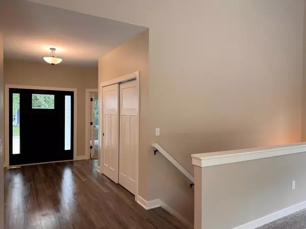 Dousman, WI 53118,108 Roberts ROAD