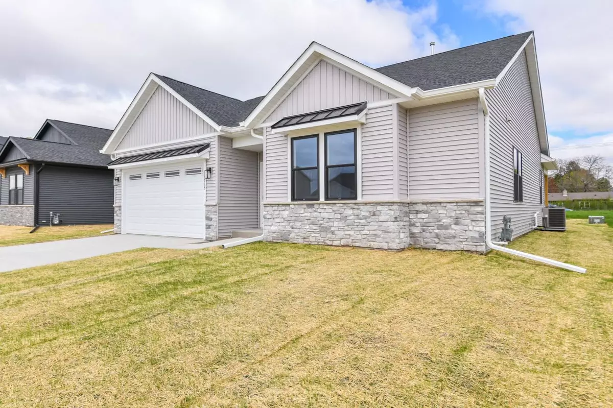 Delavan, WI 53115,1215 Evergreen DRIVE #Lt15