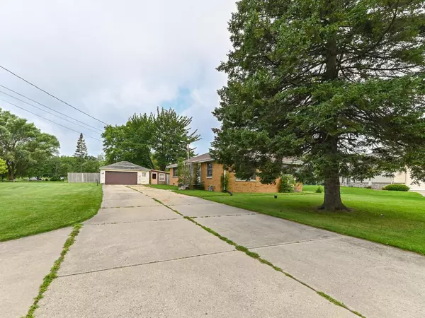 Oak Creek, WI 53154,10321 S Nicholson ROAD