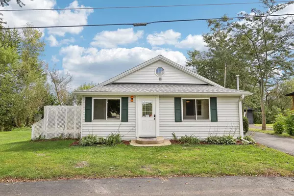 Kansasville, WI 53139,24315 Peninsula DRIVE