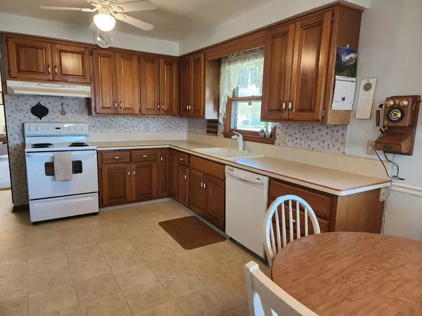 Oostburg, WI 53070,101 N 6th STREET