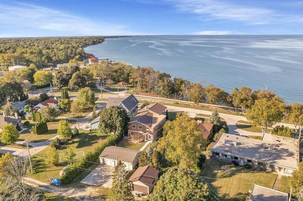 35 North Point DRIVE, Sheboygan, WI 53081