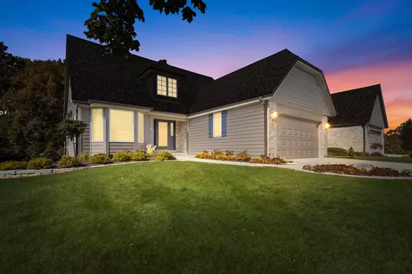 585 S Stonehedge DRIVE #A,  Brookfield,  WI 53045