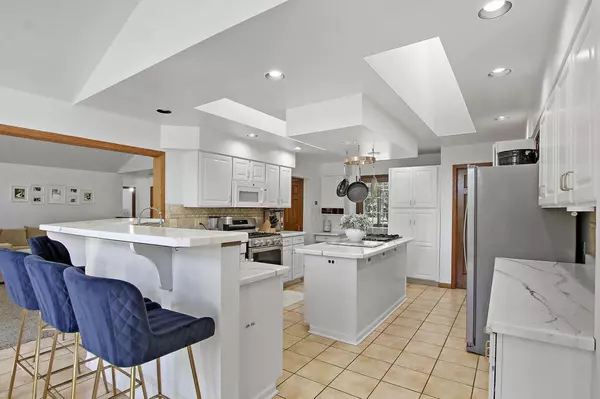 Pleasant Prairie, WI 53158,10841 34th AVENUE