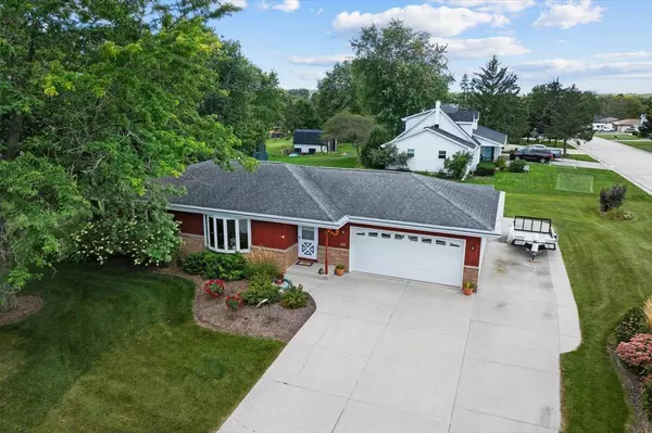 1224 Warbler ROAD, Howards Grove, WI 53083