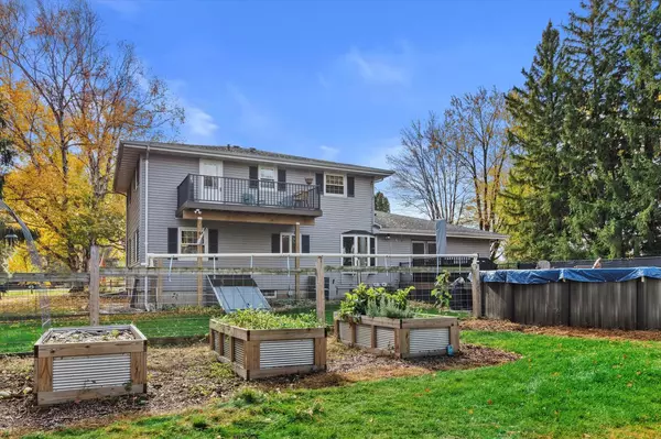 Ixonia, WI 53036,W1214 Glenview AVENUE