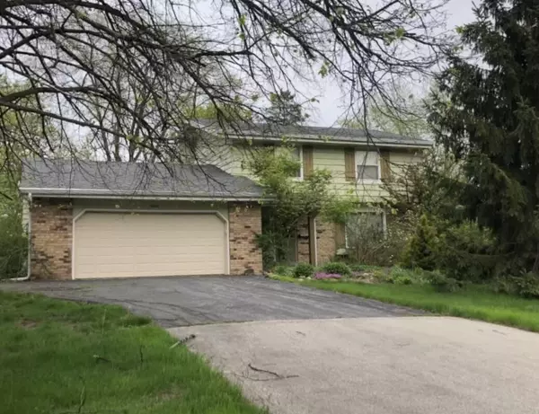 6340 Root River DRIVE, Greendale, WI 53129