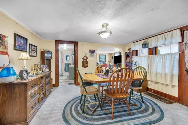 East Troy, WI 53120,1819 Division STREET