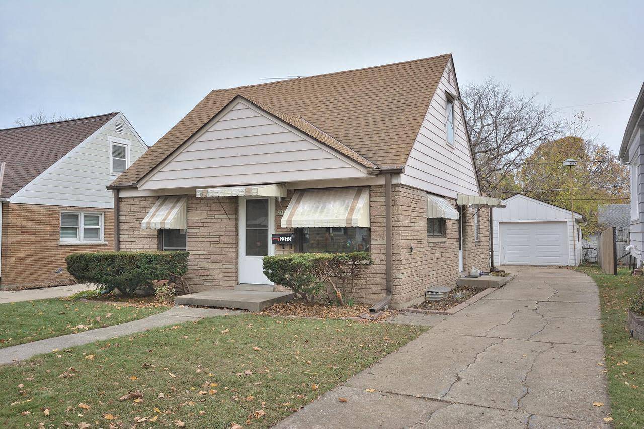 2376 S 95th STREET, West Allis, WI 53227