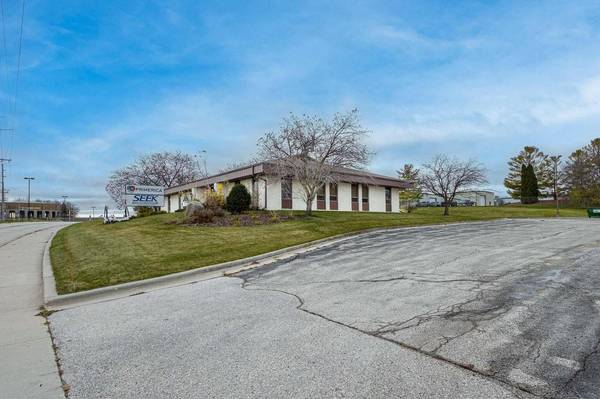 1320 N Taylor DRIVE, Sheboygan, WI 53081