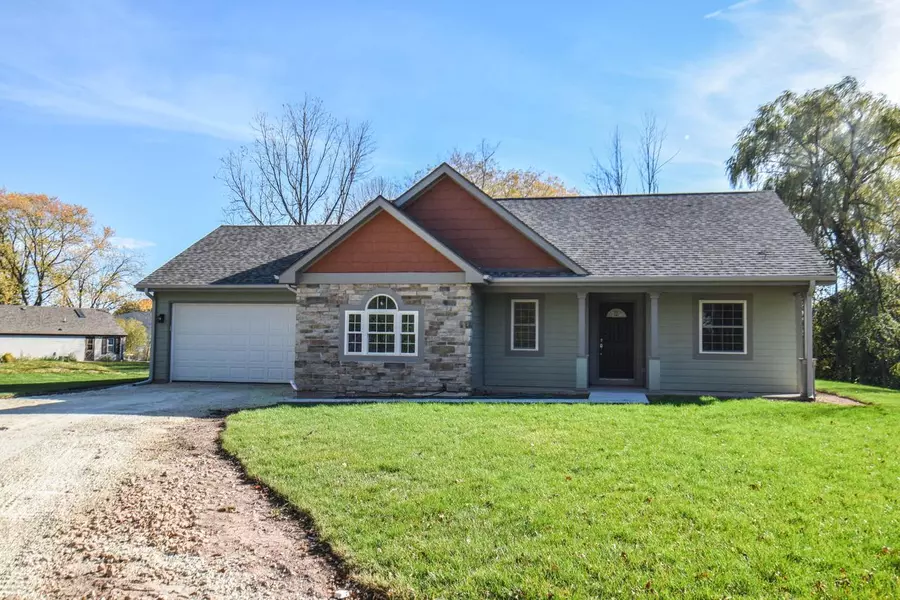 1255 Westwood DRIVE, Grafton, WI 53024