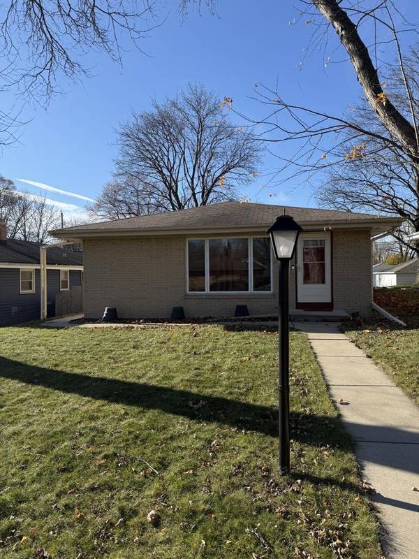 4109 N 96th STREET, Wauwatosa, WI 53222