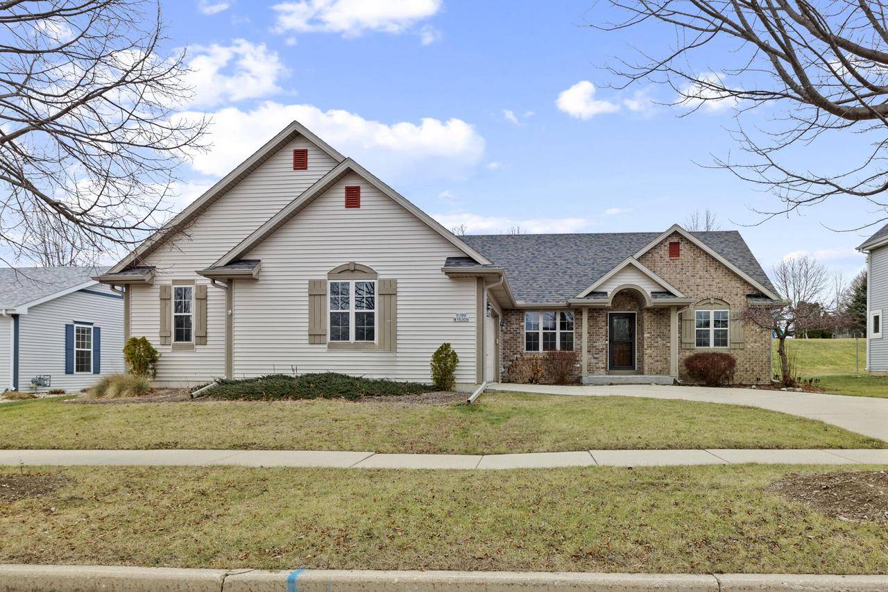 W199N16309 Erwin WAY, Jackson, WI 53037