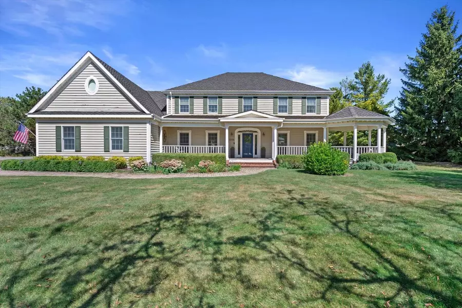 10704 N Torrey DRIVE, Mequon, WI 53092