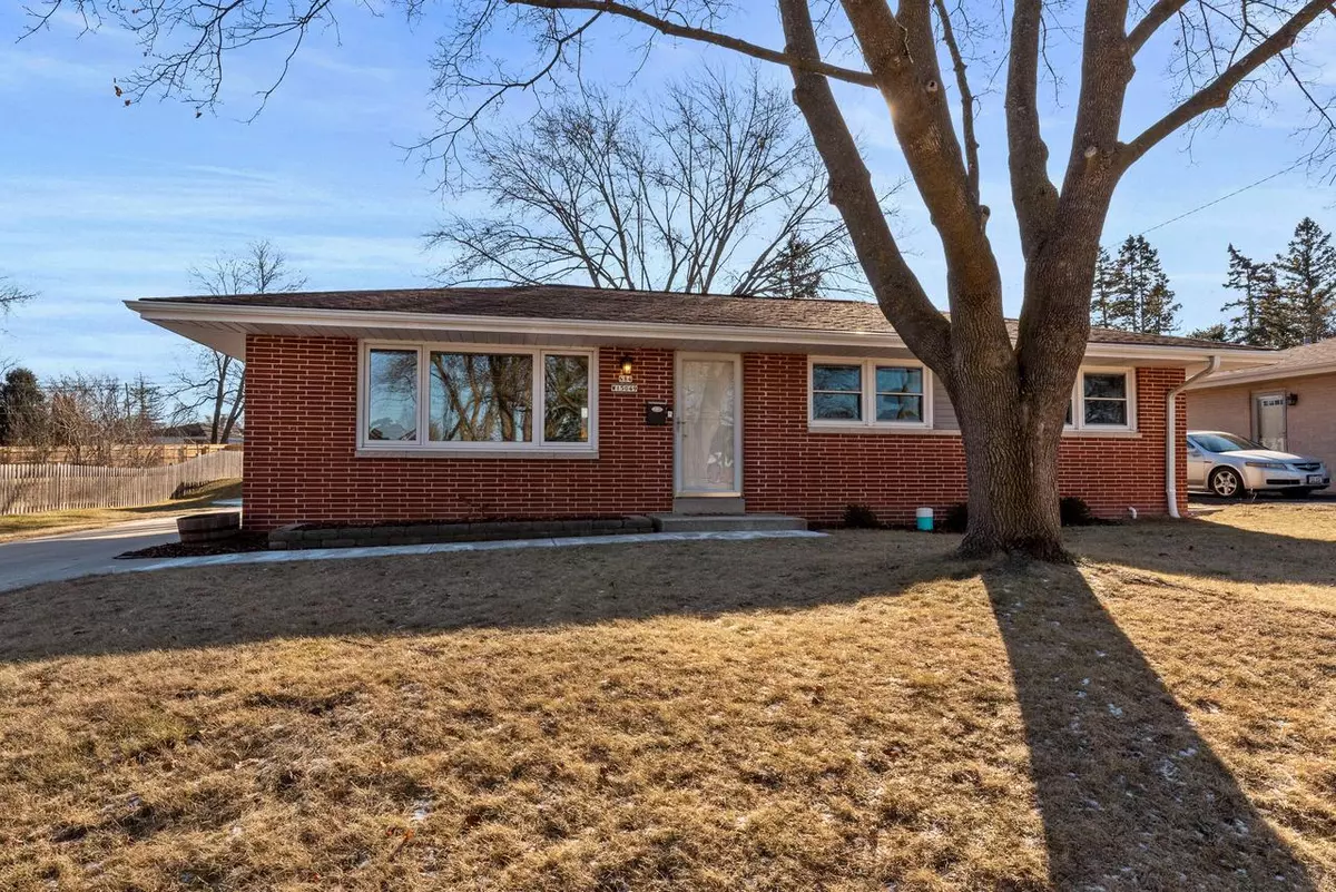 Menomonee Falls, WI 53051,N84W15049 James AVENUE