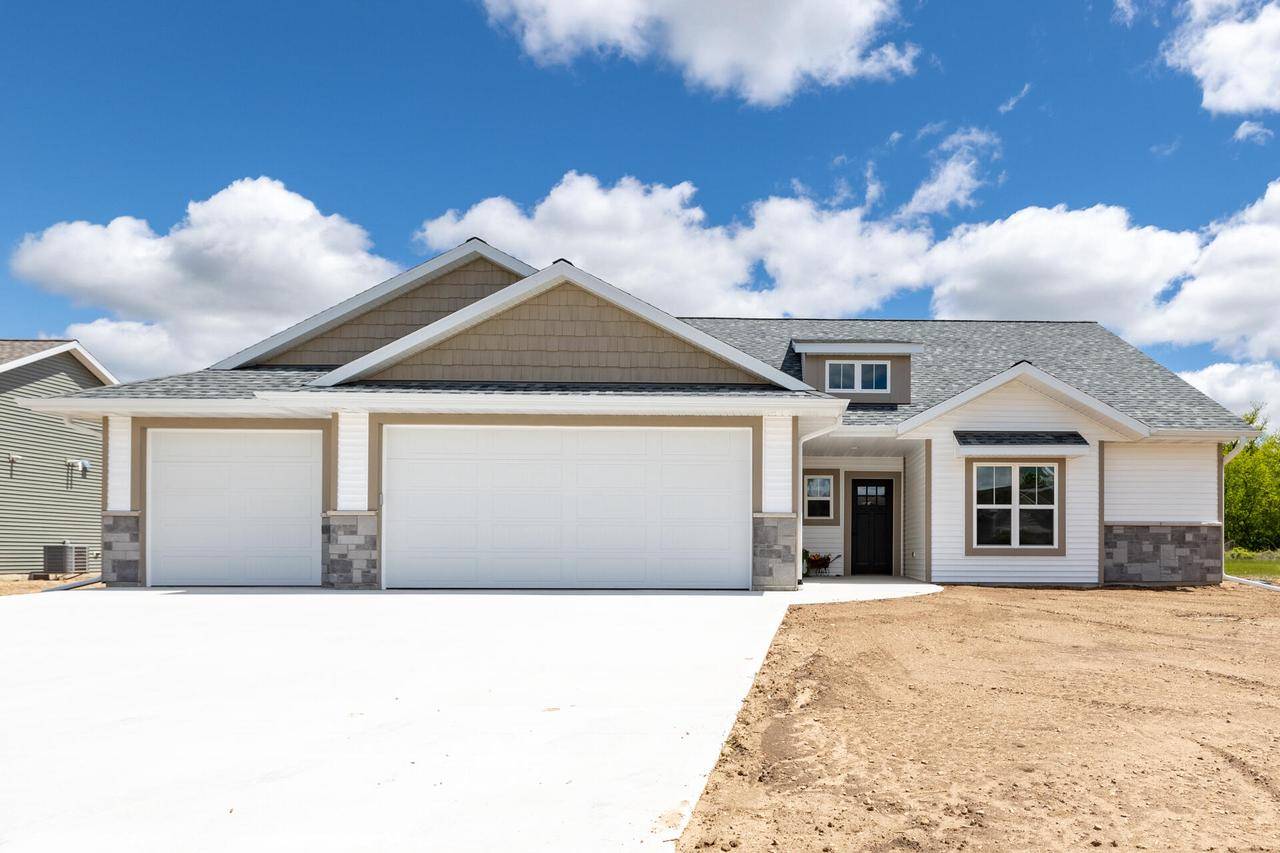 6768 Jamestown DRIVE, West Bend, WI 53090