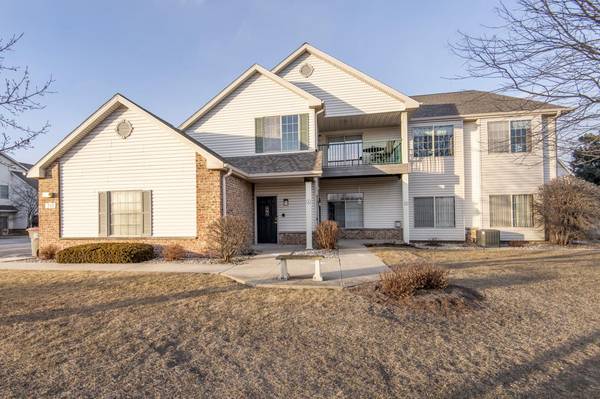 120 Pheasant RUN #A, Johnson Creek, WI 53038