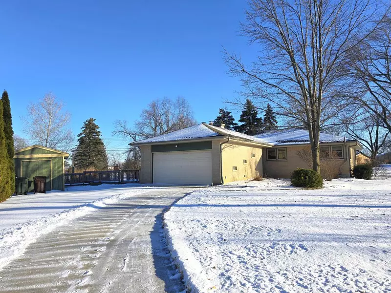 14126 W Dakota STREET, New Berlin, WI 53151