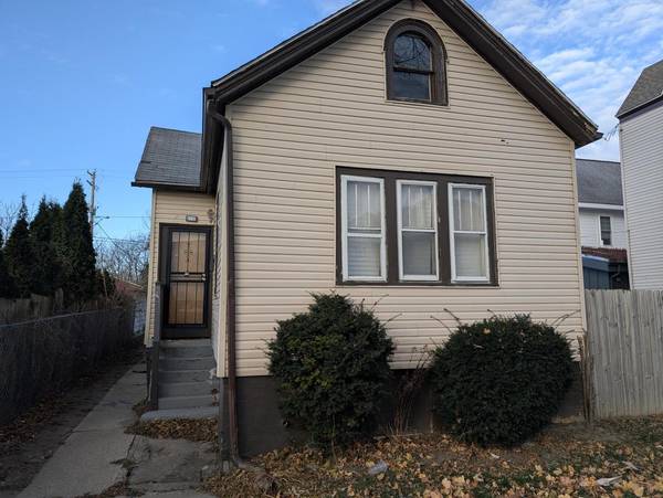 2235 N Dr William Finlayson STREET, Milwaukee, WI 53212