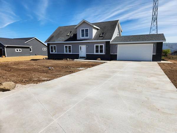 617 Pheasant RUN, Waldo, WI 53093