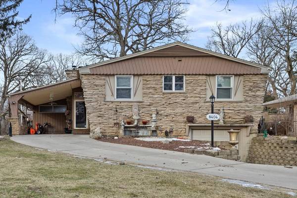 8404 43rd AVENUE, Kenosha, WI 53142