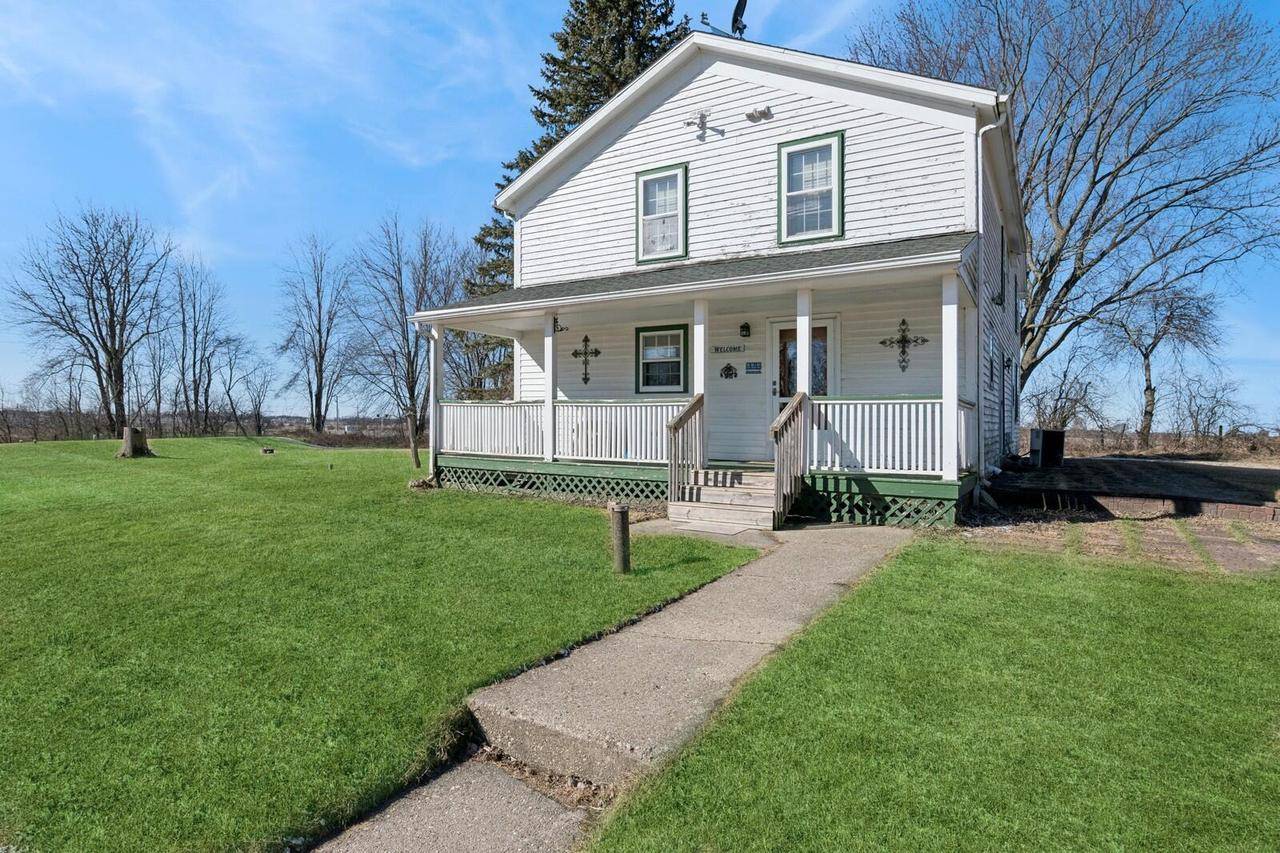11527 E County Road J, Clinton, WI 53525