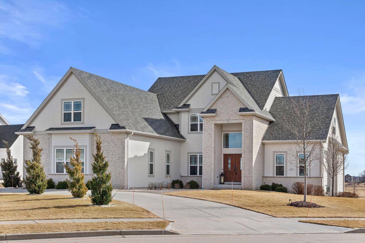 N52W20215 Sandpiper LANE, Menomonee Falls, WI 53051