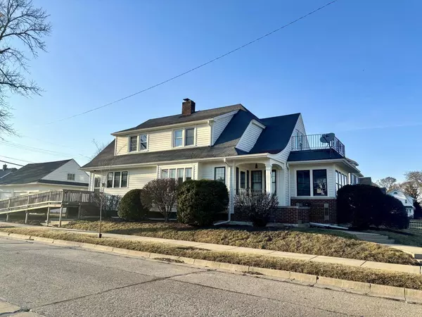 Racine, WI 53405,1438 Cleveland AVENUE