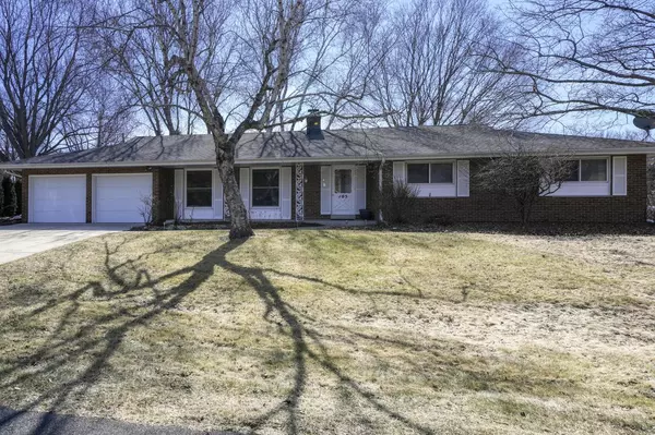 105 Holiday DRIVE, Wind Point, WI 53402