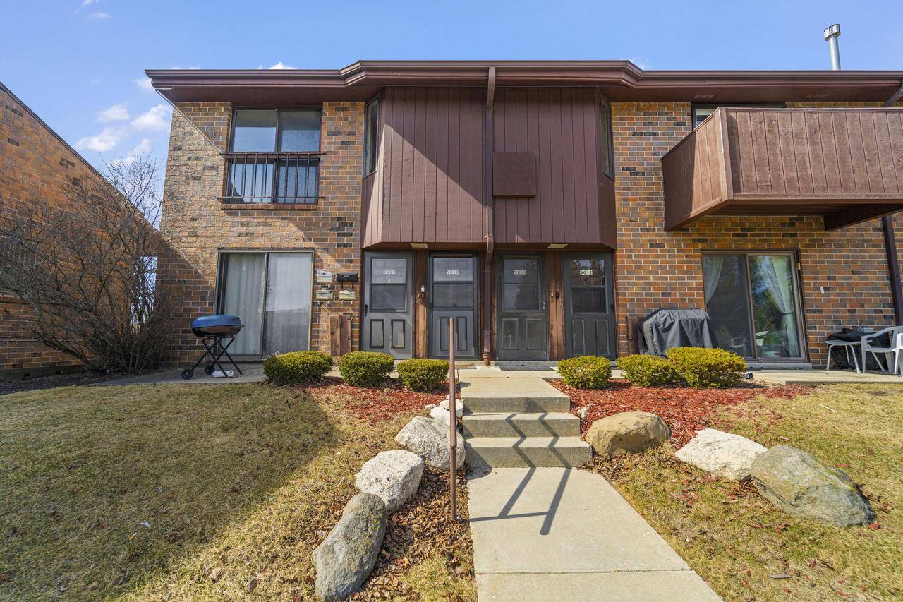 9010 N Park Plaza COURT, Brown Deer, WI 53223