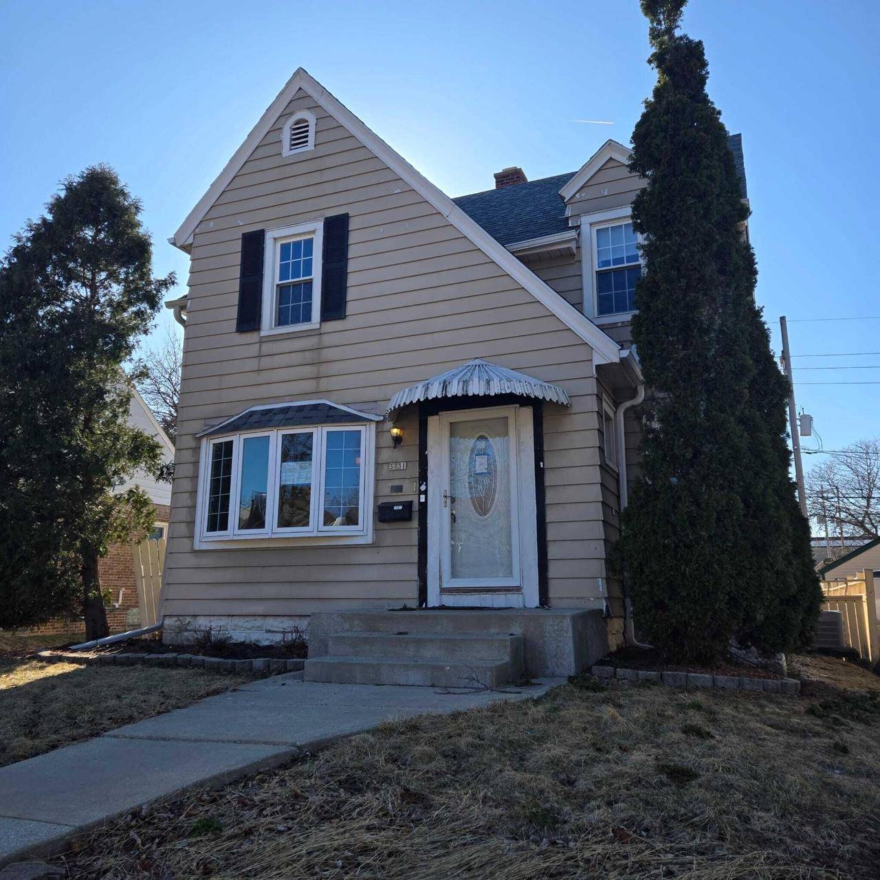 3731 S 56th STREET, Greenfield, WI 53220