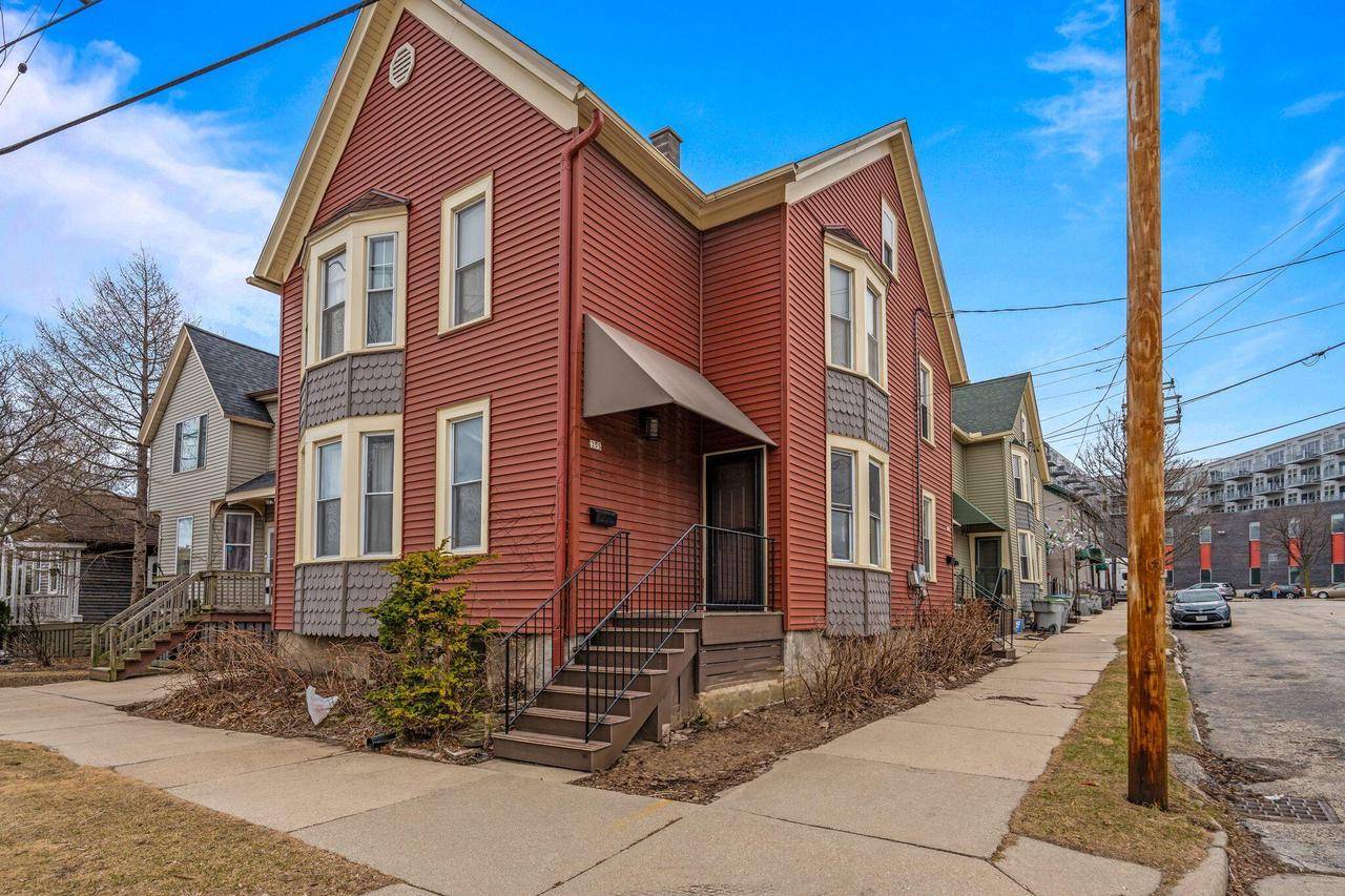 353 E Becher STREET, Milwaukee, WI 53207
